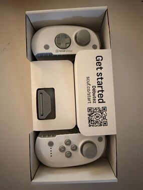 SCUF Nomad Mobile Gaming Controller - Black and White